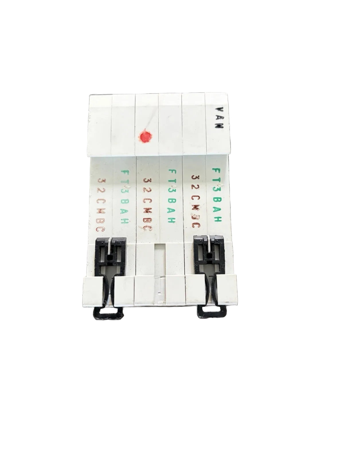 EATON 32 AMP CURVE C 10kA TRIPLE POLE MCB CIRCUIT BREAKER EMCH332