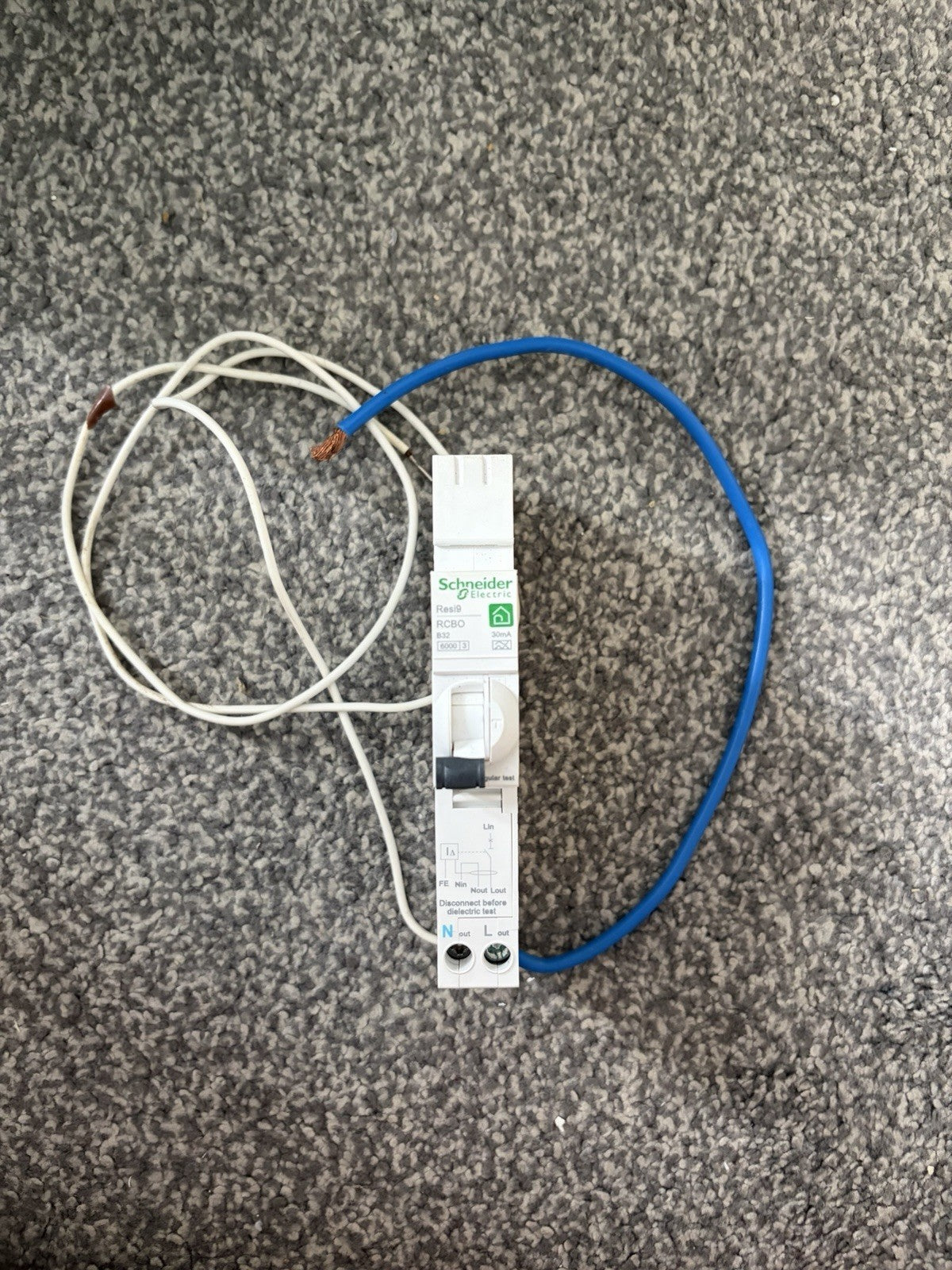 Schneider Electric Resi9 B32 32A 30mA RCBO 6kA Used Short Neutral Lead