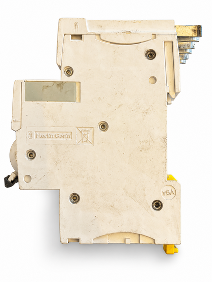 Schneider Electric iKQ C20 20A 3 Pole MCB Used